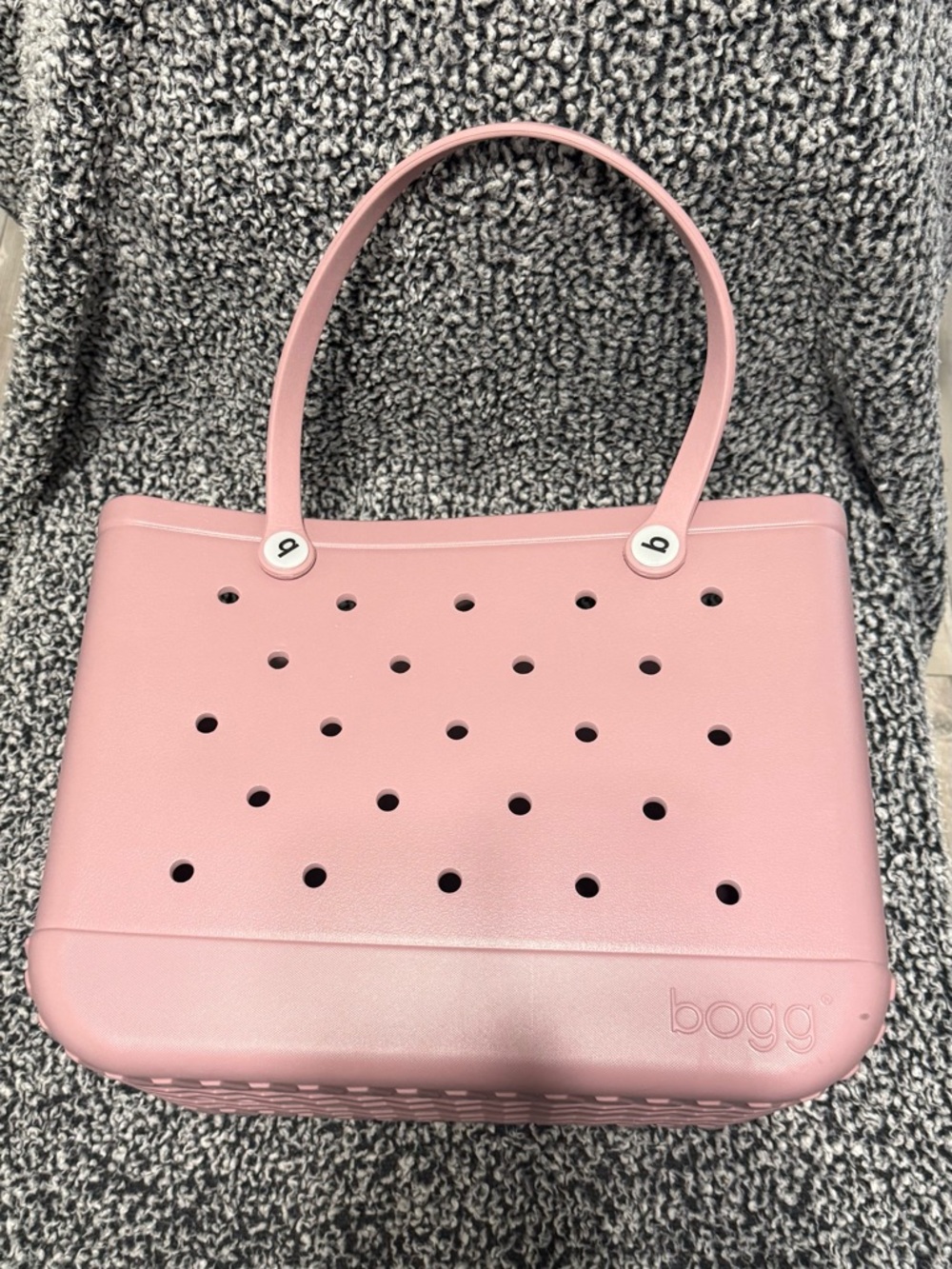 Bogg Blushing Perforated Tote Bag EUC - Picture 2 of 9